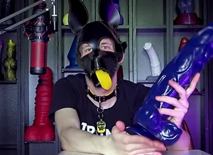 Dildo Unboxing: Luca Xl - Crackstuffers With Puppy Davey
