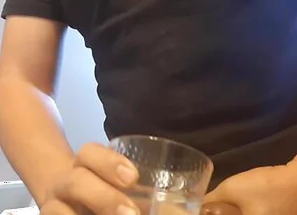 Pinoy Celebrity Host Jakol !!! Pinutok Sa Baso