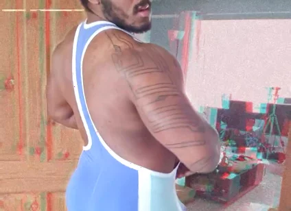 I Think I Like Blue Now, Makes Bulge Look Big