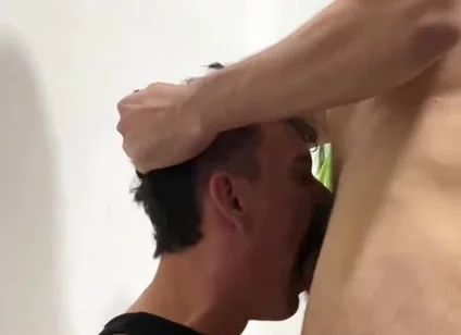 Versatil XXX gay deepthroat