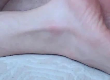 Cum on Sweet Twink's Feet(98_9)