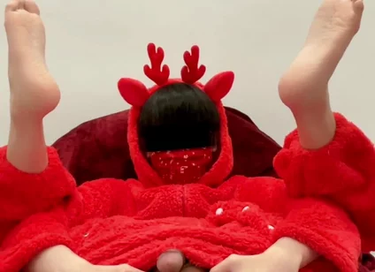 Merry Christmas, Butt Squirting Water