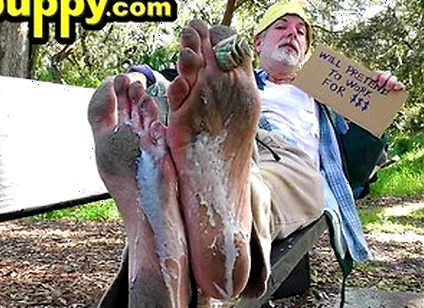 Richard Lennox Lets You Experience Foot Fetish In The Park