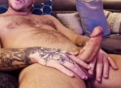 Live Handjob Moment with Party Cumshot
