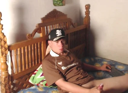 Pretty Latino Masturbates by a User in Privates Eye Comes