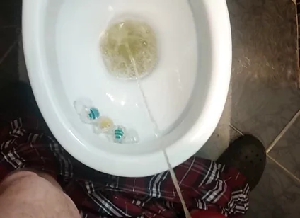 Uncut Cock Morning Pissing in Toilet
