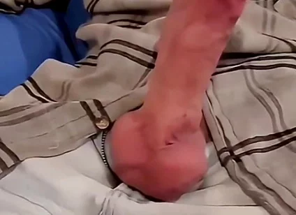 Huge Cock Sixxbig Has Quick Cumshot