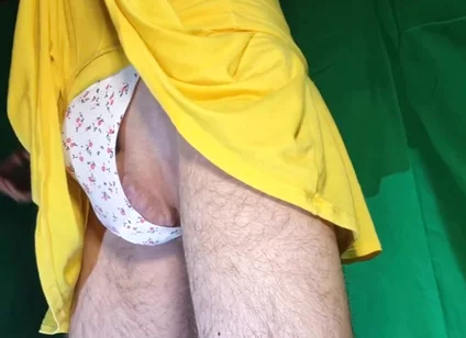 Flowery Seamless Thong with Yellow Skirt