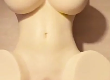 How i'm looking eating this doll pussy. This could be your ass.