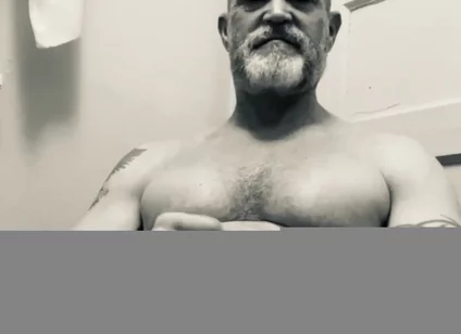 Hot B&w Bathroom Bate.