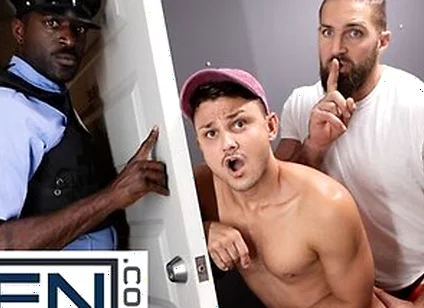 Men - Chuck Conrad Walks In While Enzo Muller Fucks Himself With A Toy So He Takes Over