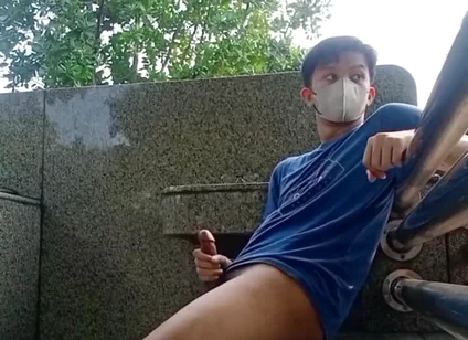 Aisa Young Twink Outdoor Jerk off and Cum