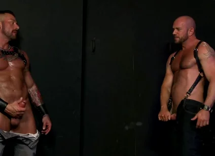 Hugh Hunter And Matt Stevens - Pounding Puss Until They Both Cum