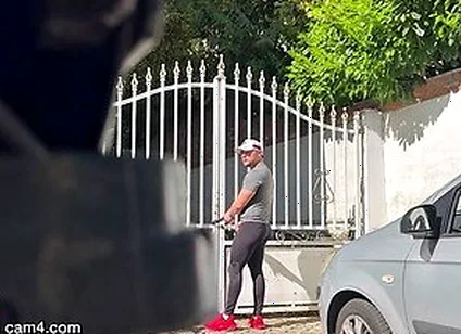 Andrew Wallker Spied By A Perv During Fitness Jerk And Intense Cumshot