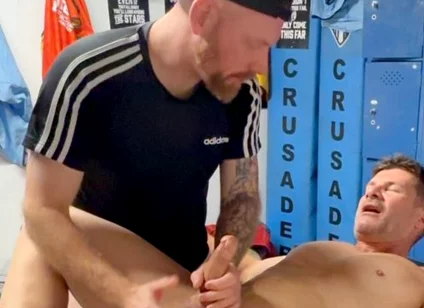 Tough Coach Studs Flexes Then Gets Breed by Ginger Gav X