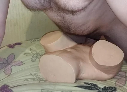 Short Sextoy Fuck and Cumshot