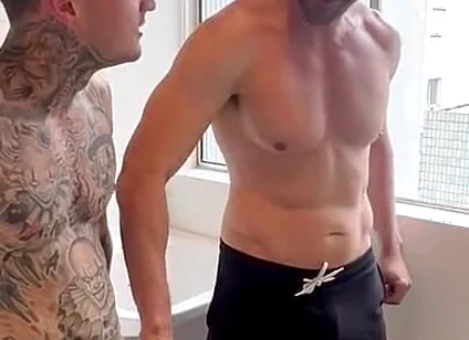 Having Hot Sex with an Old Friend Parte 1