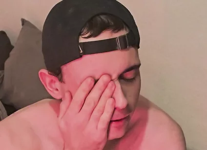 Twink Shoots a Huge Load on His Face!