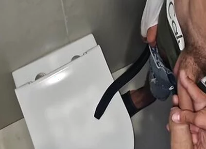 I Fucked A Straight Security Guard In The Urinal When He Stopped Me For A Check