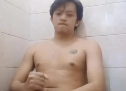 Hot Pinoy Fucker Under the Shower
