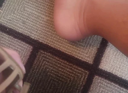 Jacking off with Heels and Nylons and Cumming on Heel