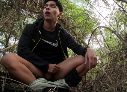 I Was Very Hot and Went to Masturbate in a Public Park