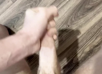 Twink - Long Cumshot. Horny Cumshot Explosion, Cum on the Floor, Hairy Legs, Arms and Hot Abs.