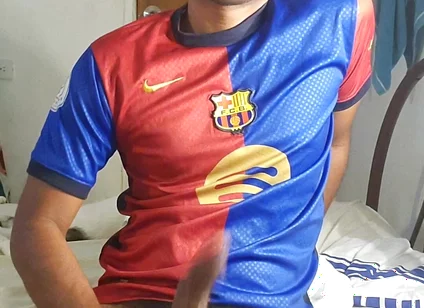 Hi, My Name Is Charly, I'm 22cm and I'm Active, I Masturbate with Both Hands