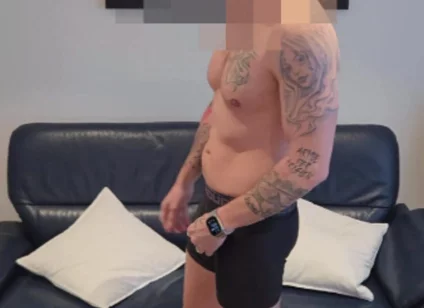 Bisexual Athletic Daddy Get's His Big Cock Sucked and Cums in My Mouth After Beeing Convinced to a Casting