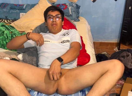 Jugando Con Un Dildo, En Castidad