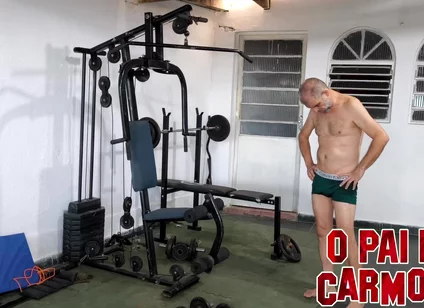 Training Naked and Carmona Saw