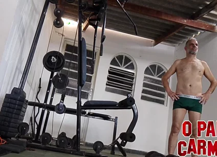 Camera Films Naked Crown at the Gym