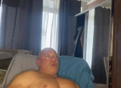 Mr Guru Wank Solo at Home. Bodybuilder Handjob