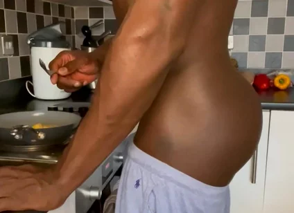 Very Daring Move Considering That I Was Frying! How’s Your Sunday? Cooking Here to Eat and Relax. Happy Sunday My Lovers