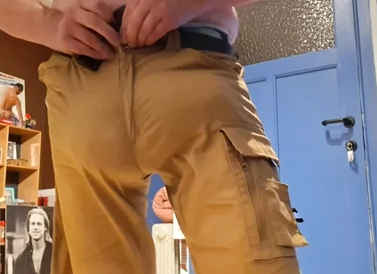 Amazing Bulge in Kaki Shorts