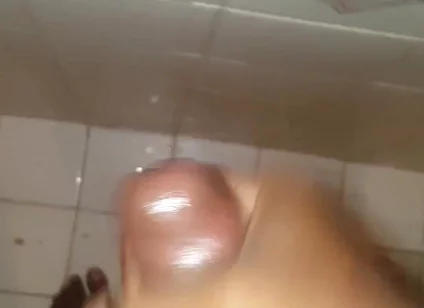 Jerking off S10 E10