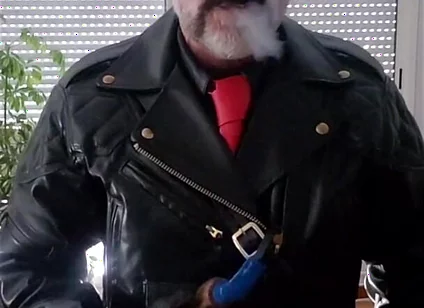 Red Tie in Full Langlitz