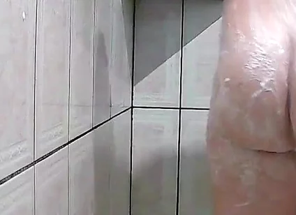 I'm Naked in the Bathroom, I'm Very Horny