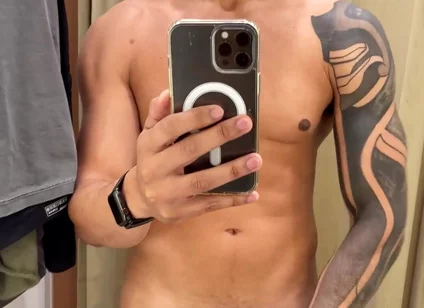 Jerking off in Fitting Room