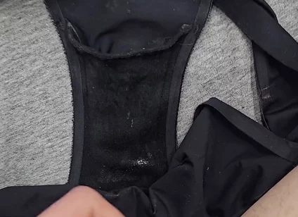 I took 3 pairs of my sis little panties and then wanked and cum inside the gusset of each one!