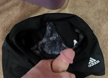 I cum inside my little stepsis tiny volleyball spandex and her dirty pantys that she left on the bathroom floor