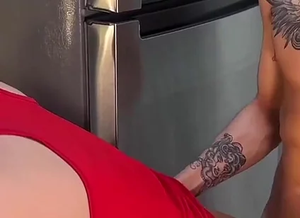 Hung Papi Viral Video Fucking While Cooking Pasta Bareback