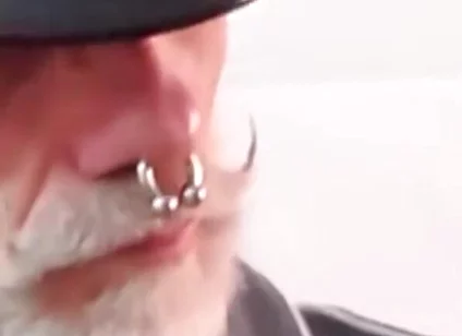 Bluf Smoking
