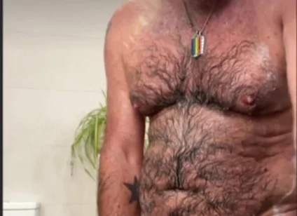 Daddybear Shower Time