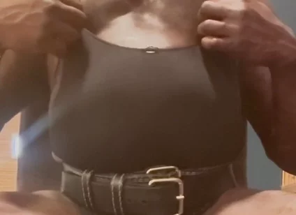 Black Mature Muscle Solo Tits and Vibrator