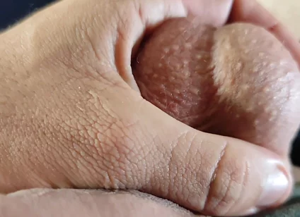 Homemade Stimulator Shoots Electric Shock in the Glans.