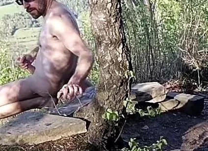 Naked with a View