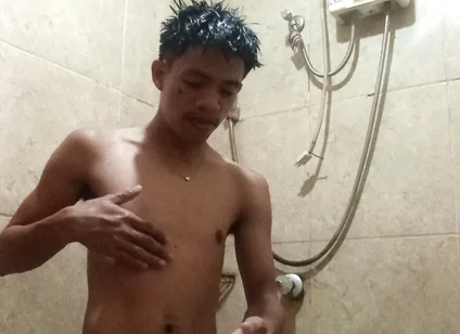 #1 Creator Jameson Official Gets Soaked: Shower Piss & Cum