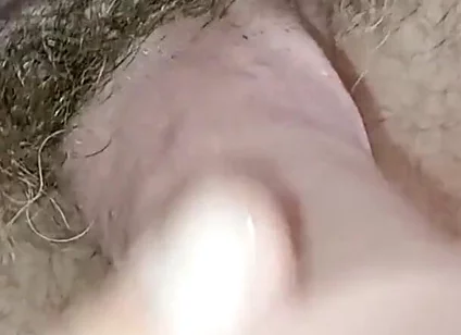 Rockardglans wanking in bathroom
