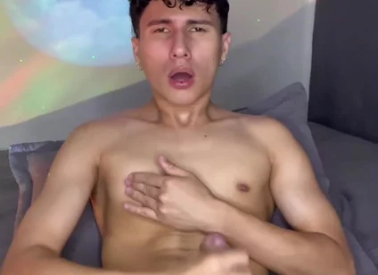 Mugiis Tugs Pulses with Flirty Dick Play